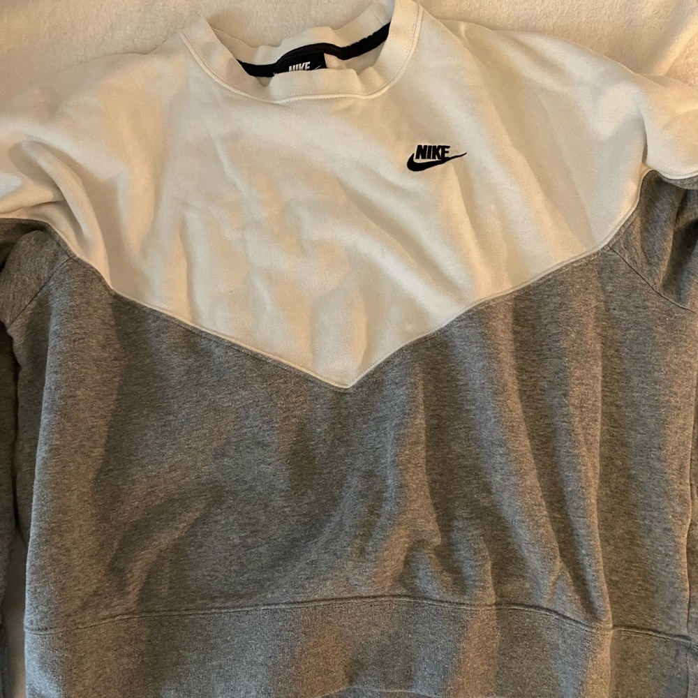 Nike sweatshirt